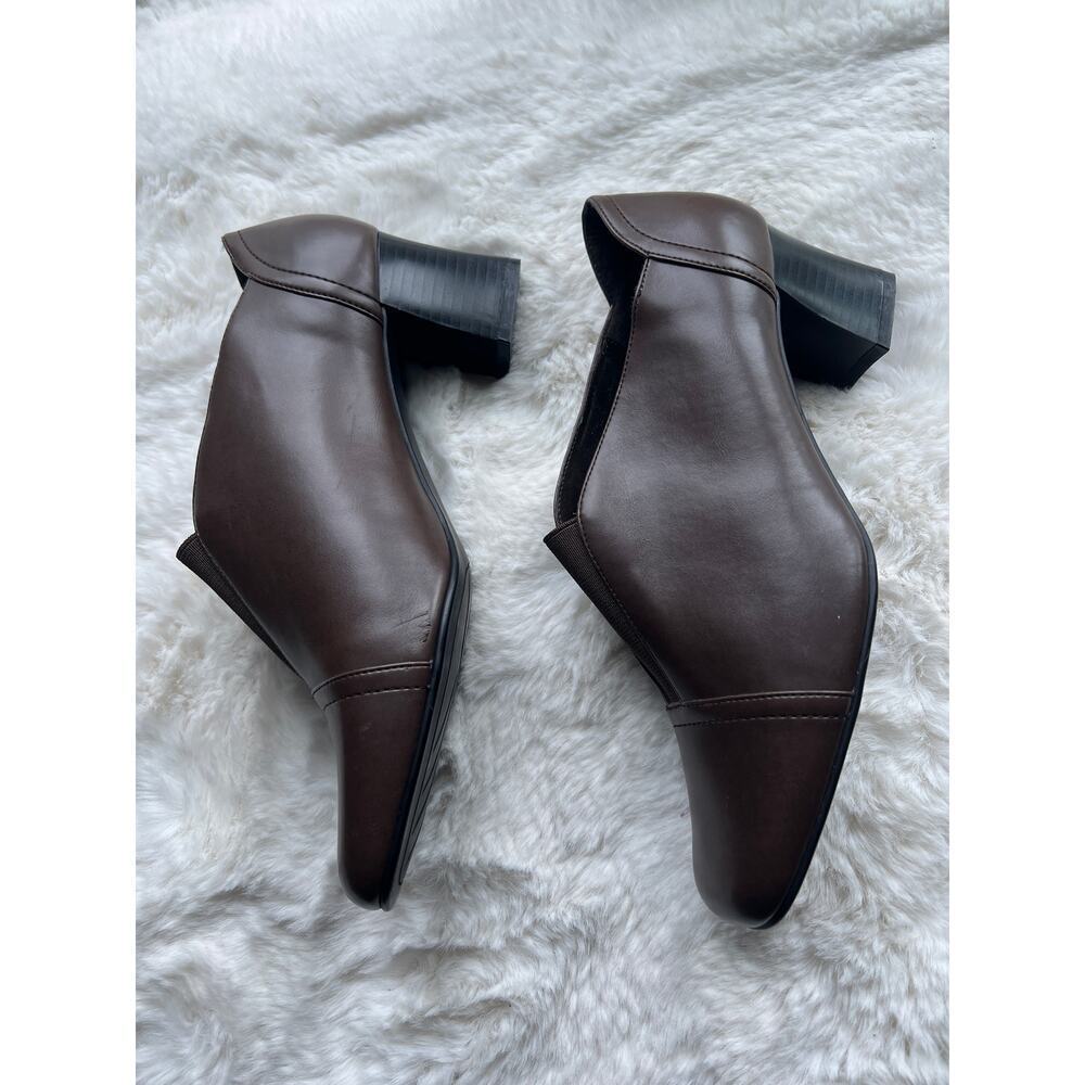 Laura Scott chocolate brown‎ booties size 9 NWOT office work classic
